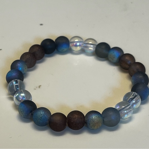Stone Bead Bracelet Handcrafted - Picture 12 of 13
